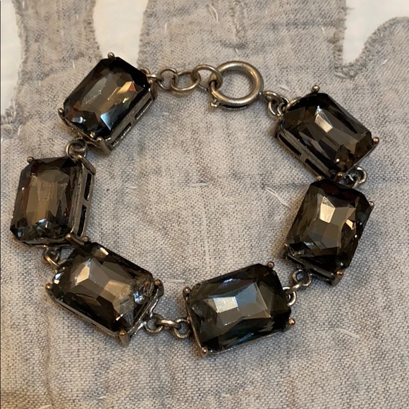 Gray stone silver toned metal bracelet - Picture 2 of 4